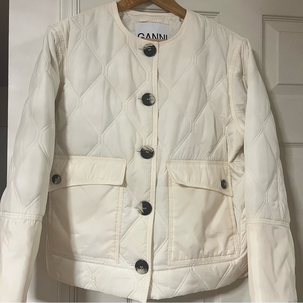 Ganni Cropped Ripstop Quilt Jacket. - Picture 2 of 5